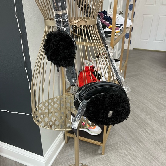 New MCM Eco Fur Black - Picture 7 of 7